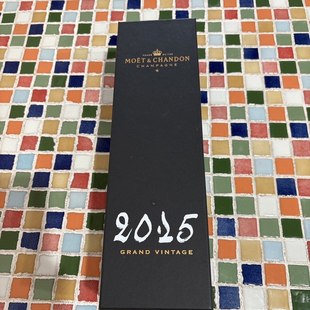 Moet & Chandon Champagne Grand Vintage Rose 2025 Empty Bottle with Cork and Box