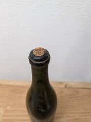 Vintage Dark Green EMPTY Glass Punt Kick-Up Wine Bottle – Stone Wall Label