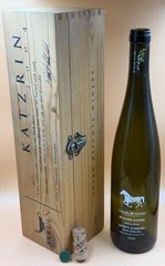 Vintage Israeli Wine Box/Bottle/Cork/Token – Yarden & Carmel Wineries