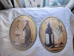 A Pair Of Vtg. Oval Convex Wine Bottle Grapes Wine Glass LG. 15&Prime;X10.5&Prime; Wood.
