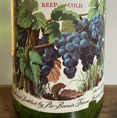 BOONE&rsquo;S FARM 4/5 qt Early Settler Wild Mountain Grape Wine Glass Bottle