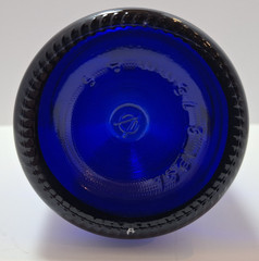 Vintage Cobalt Blue Glass Wine Bottle w/Punt in Bottom 28 Ounces