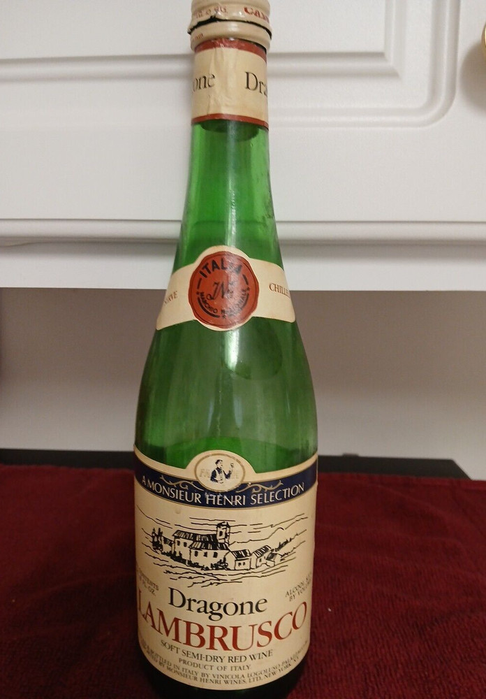 Dragone Lambrusco Green Wine Bottle EMPTY Marked Food-Town $2.01 Italy
