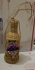 VTG.WICKER/RATTAN Wine Bottle Holder BASKET RAFFIA GRAPES