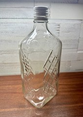 VINTAGE WINE BOTTLES, SET
