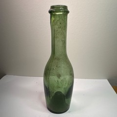 Antique beautiful *ELECTRIC GREEN* colored applied lip wine / liquor bottle