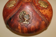 VTG Leather Wrapped Wine Bottle Decanter Medieval Knight Crest Theme Genie