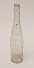 Garrett & Co. Inc. Virginia Dare Wine Bottle New York USA Clear Glass 1 5/8 PTS.