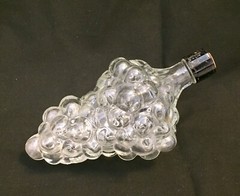 Clear Glass Bottle Grape Bunch Shaped Wine Decanter 6.5&Prime; Cluster Vintage Decor