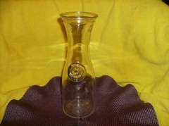 NEW GLASS CARAFE HALF LITER 9-1/2&Prime; HIGH WATER wine BOTTLE NEW IN BOX
