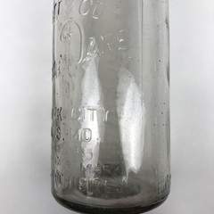 Garrett & Co Virginia Dare American Wine Bottle Clear Glass 1 5/8 Pints No