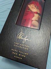 Marilyn Monroe 2003 Velvet Collection Empty Wine Bottle